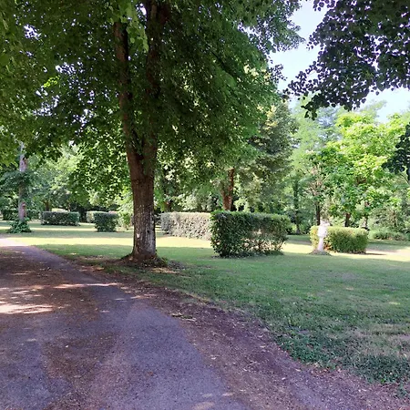 Le Soulhol Кемпинг Сен-Сере