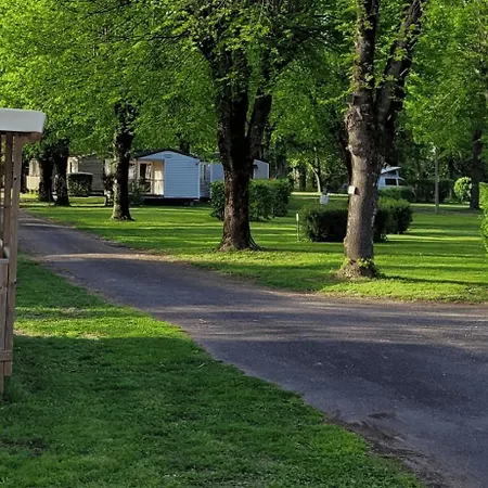 Кемпинг Le Soulhol Сен-Сере