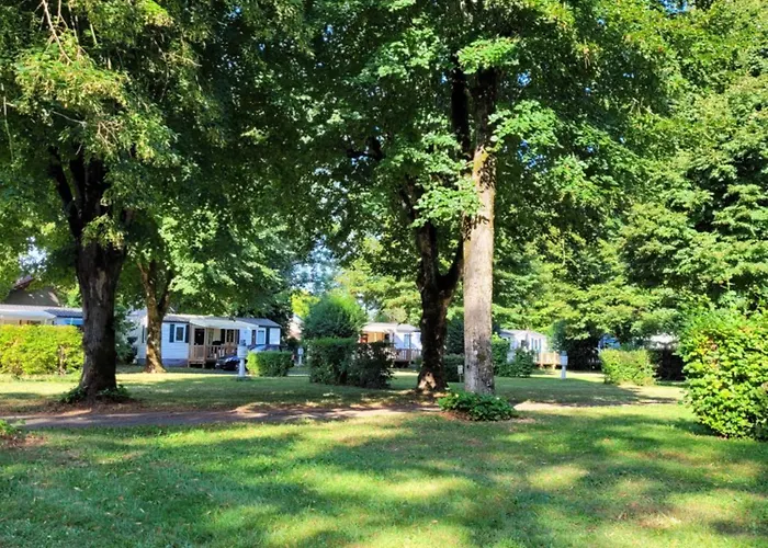 Le Soulhol Кемпинг Сен-Сере